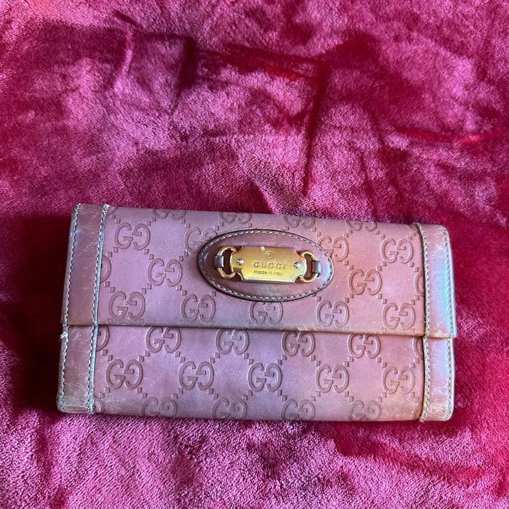 Gucci wallet for women used